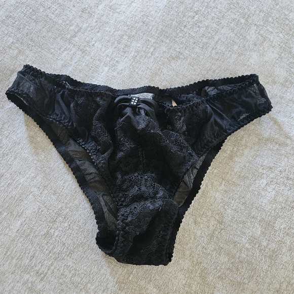 NWT VICTORIA’S SECRET bow lace cute Black Mesh Cheeky Panty Medium - Picture 1 of 7